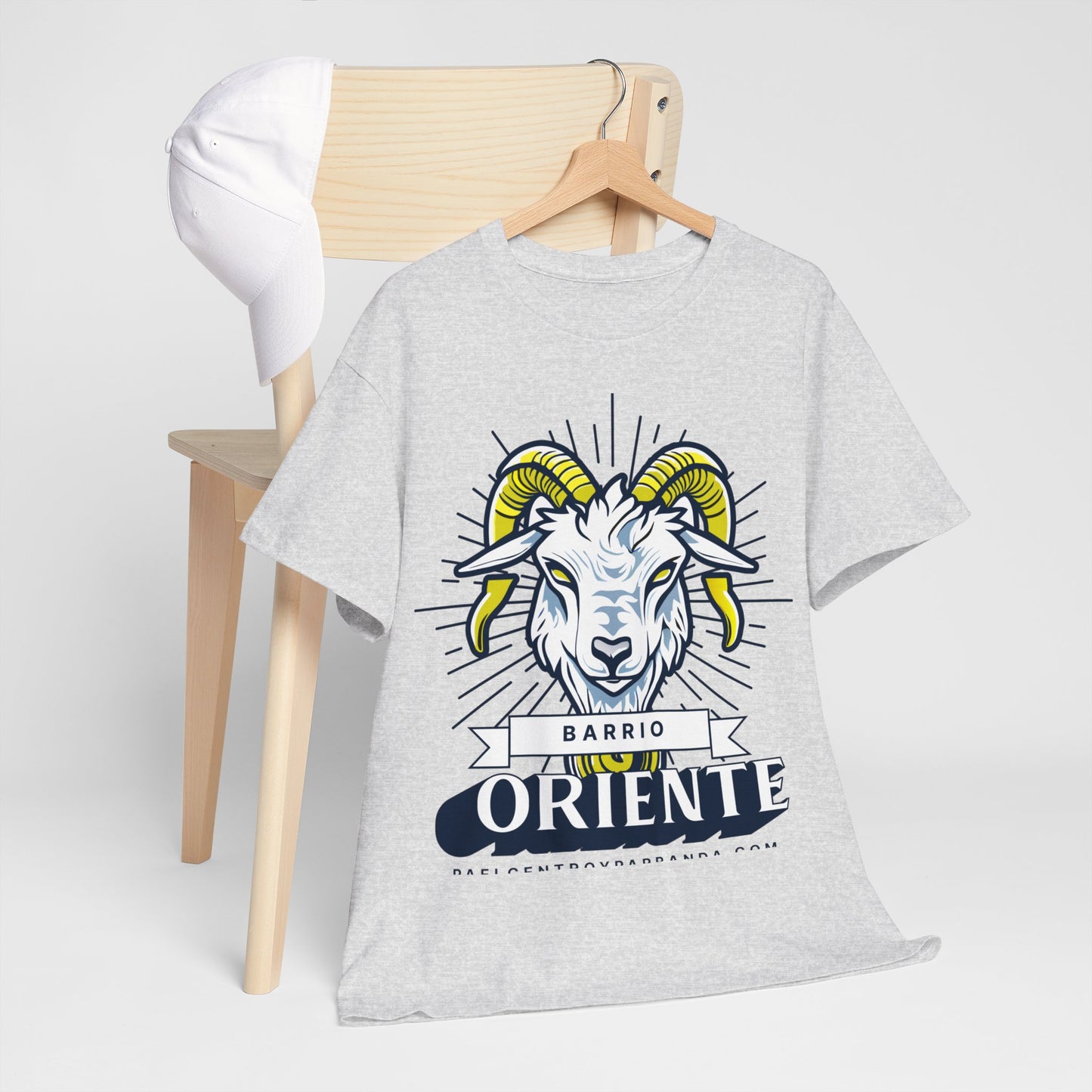Oriente, Zaza del Medio. Unisex Heavy Cotton Tee
