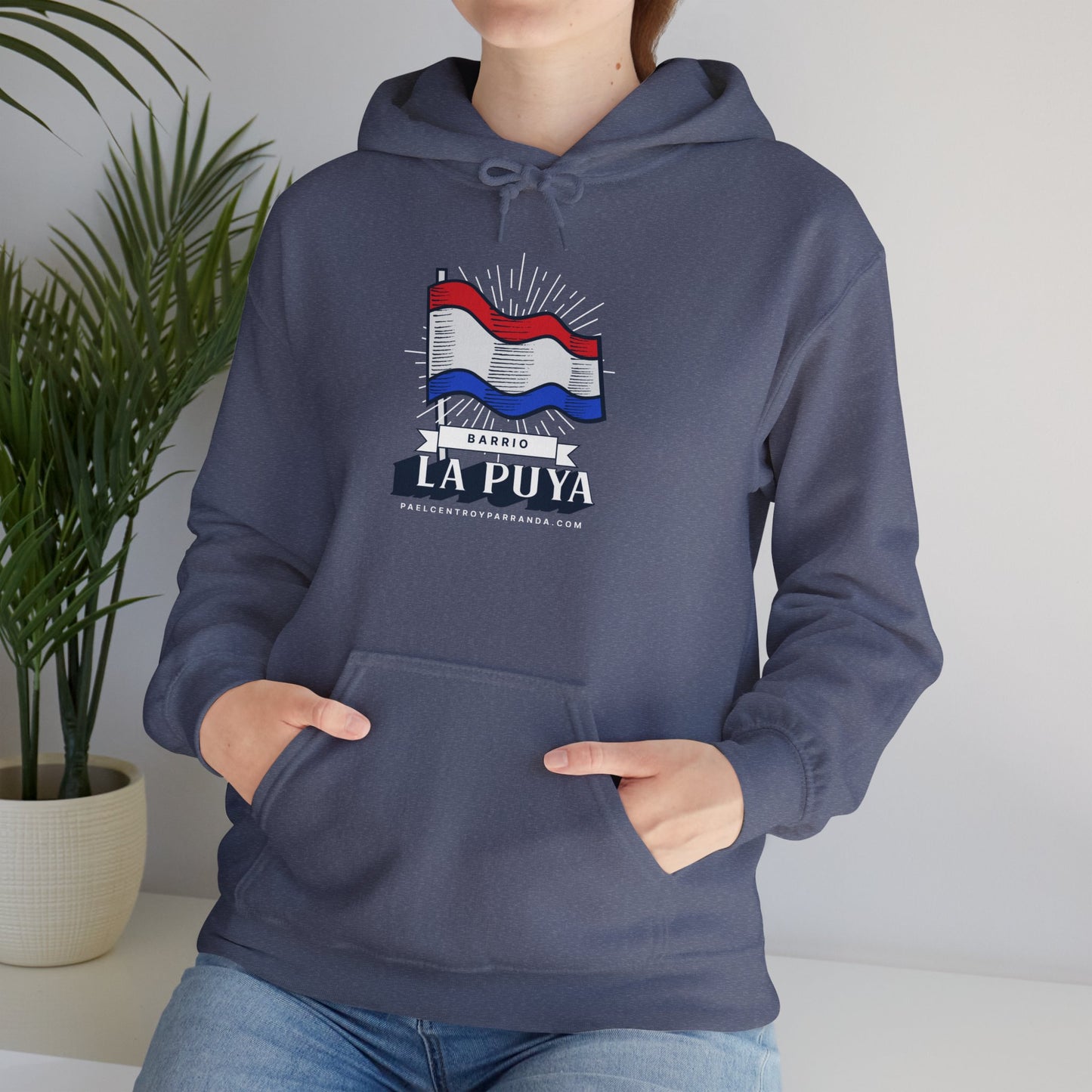 La Puya, Quemado de Guines. Unisex Heavy Blend™ Hooded Sweatshirt